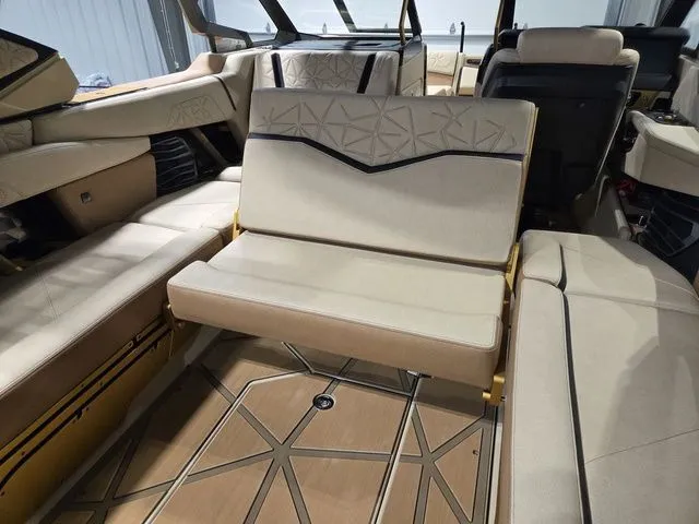 Slide: The Image of Nautique Super Air Nautique G25 Paragon 2026 - 25