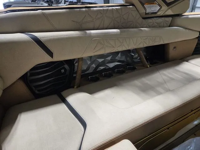 Slide: The Image of Nautique Super Air Nautique G25 Paragon 2026 - 26