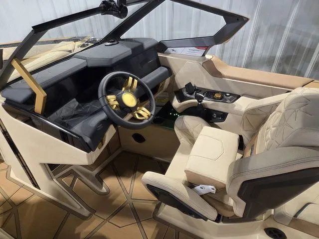 Slide: The Image of Nautique Super Air Nautique G25 Paragon 2026 - 33