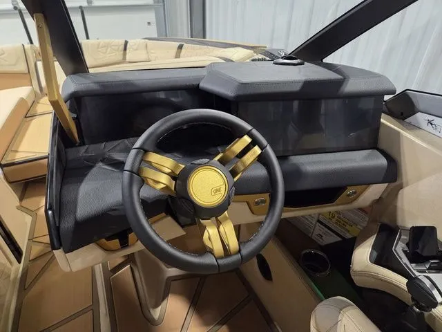 Slide: The Image of Nautique Super Air Nautique G25 Paragon 2026 - 34