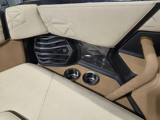 Slide: The Image of Nautique Super Air Nautique G25 Paragon 2026 - 45