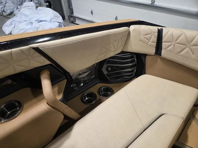 Slide: The Image of Nautique Super Air Nautique G25 Paragon 2026 - 47