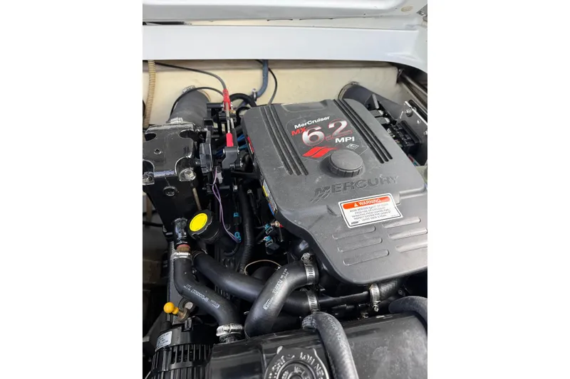 Slide: The Image of 2005 Formula 292 FASTech engine, MerCruiser 6.2 MPI, detailed view. - 22