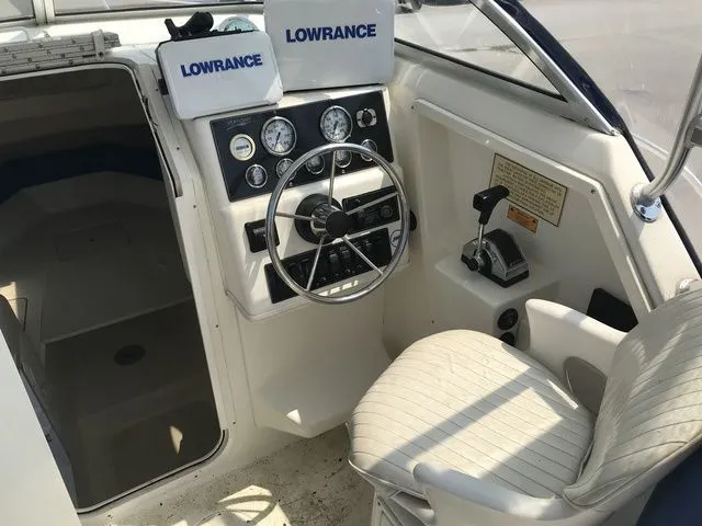 Slide: The Image of Sport-Craft 241 Walkaround 2001 - 7