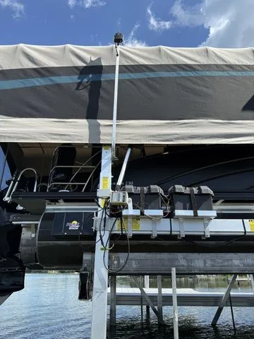 Slide: The Image of Harris 230 Sunliner SL W/ 2020 Floe VSD-6500 2023 - 23