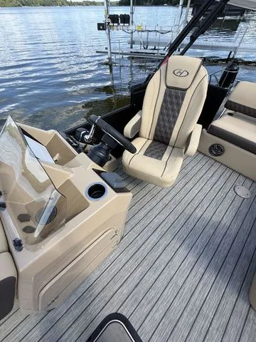 Slide: The Image of Harris 230 Sunliner SL W/ 2020 Floe VSD-6500 2023 - 29