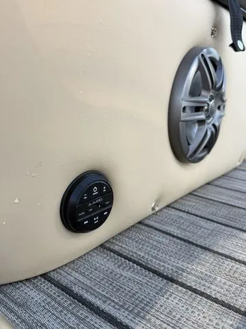 Slide: The Image of Harris 230 Sunliner SL W/ 2020 Floe VSD-6500 2023 - 49