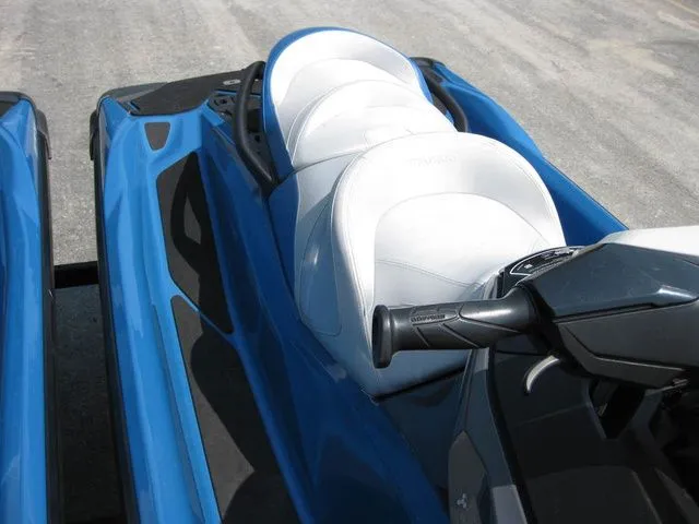 Slide: The Image of BRP GTX 155 SOUND SYSTEM 2018 - 16