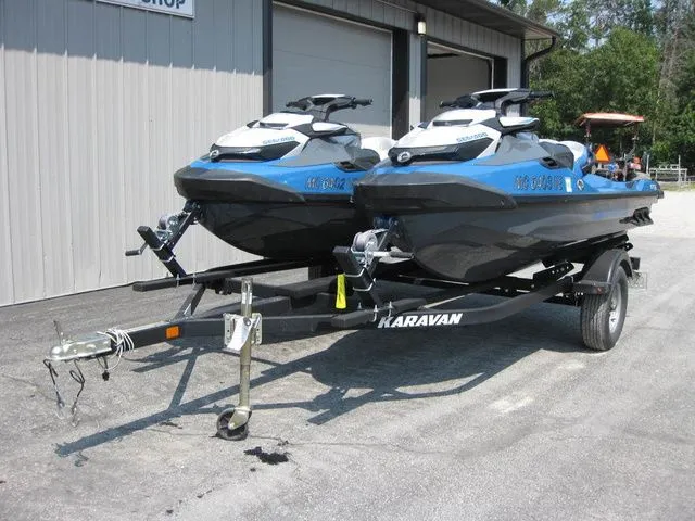 Slide: The Image of BRP GTX 230 SOUND SYSTEM 2018 - 2