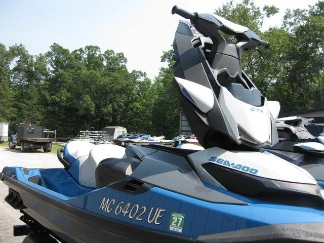 Slide: The Image of BRP GTX 230 SOUND SYSTEM 2018 - 9