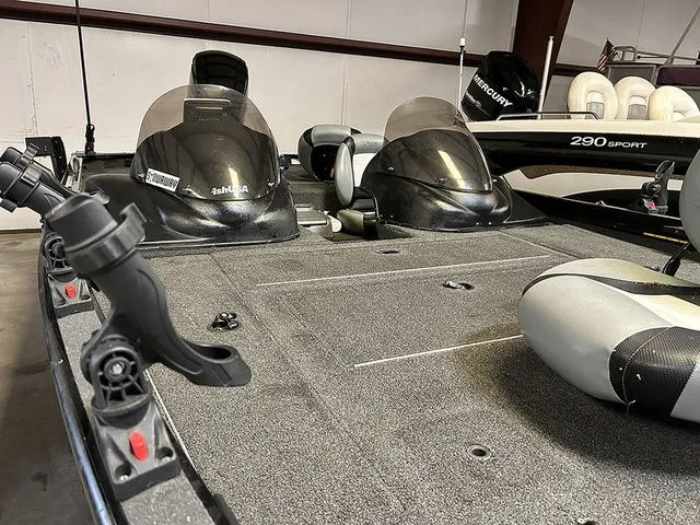 Slide: The Image of Lowe Stinger 195 Dc 2016 - 12