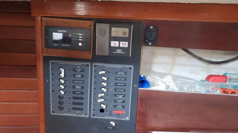 Slide: The Image of Alberg Sailboats 34 1985 - 12