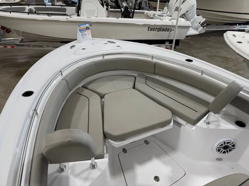 Slide: The Image of Sportsman Heritage 231 Center Console 2025 - 10