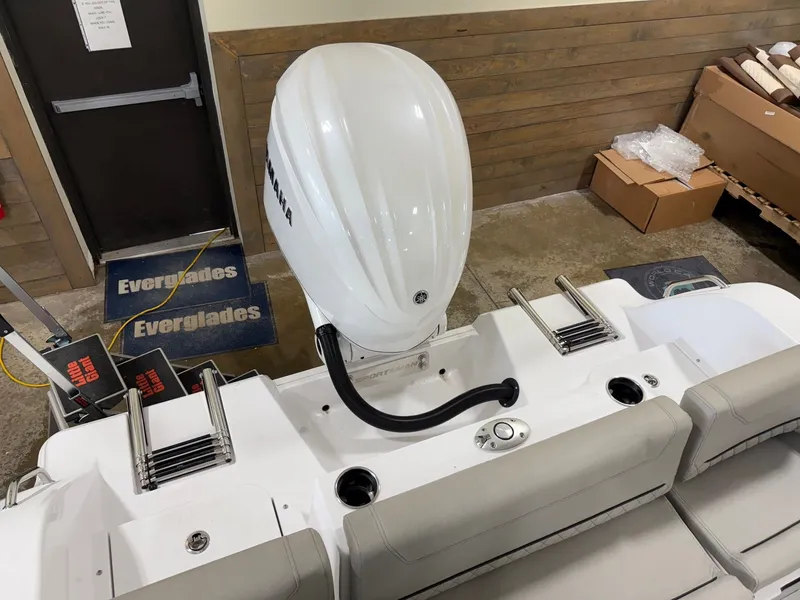 Slide: The Image of Sportsman Heritage 231 Center Console 2025 - 3