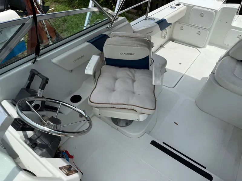 Slide: The Image of Glacier Bay 2240sx Renegade 2003 - 12