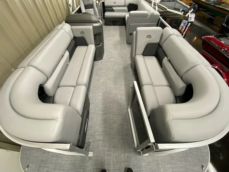 Slide: The Image of Sun Tracker Party Barge 20 DLX 2026 - 9