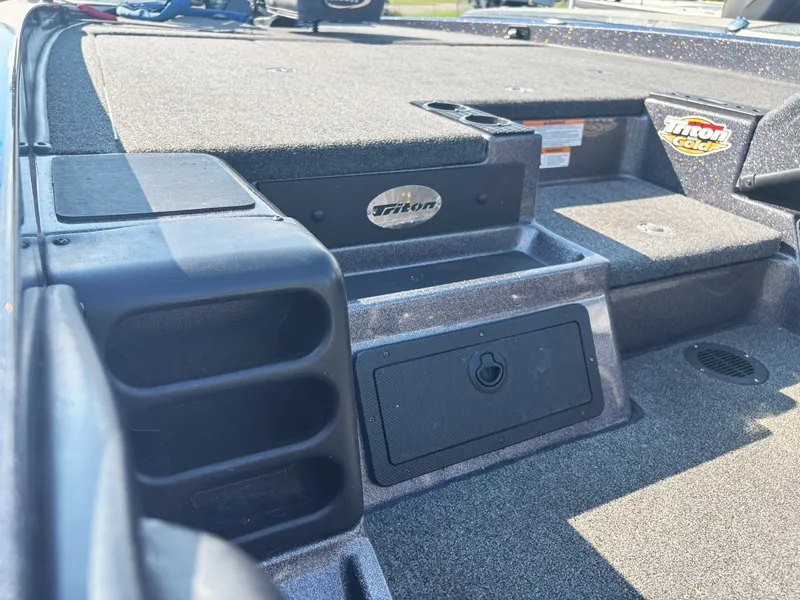 Slide: The Image of Triton 21 TrX Elite 2019 - 16