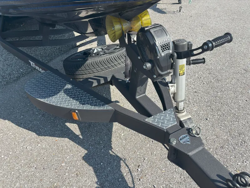 Slide: The Image of Triton 21 TrX Elite 2019 - 24