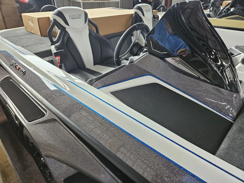 Slide: The Image of Skeeter FXR20 FLEX 2026 - 5