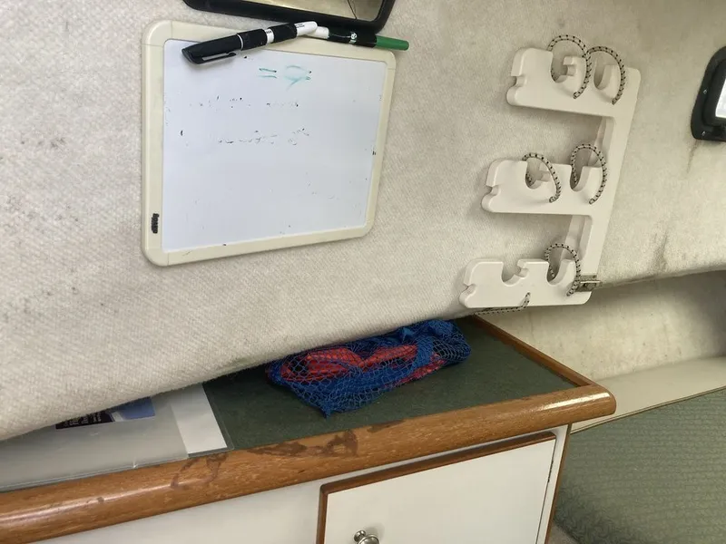 Slide: The Image of Trophy 2509 Walkaround 2002 - 16