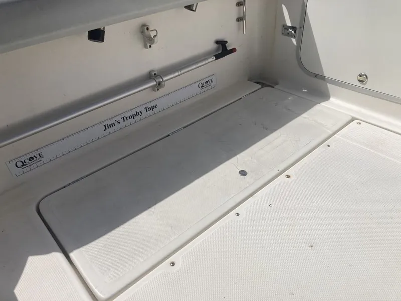 Slide: The Image of Trophy 2509 Walkaround 2002 - 9