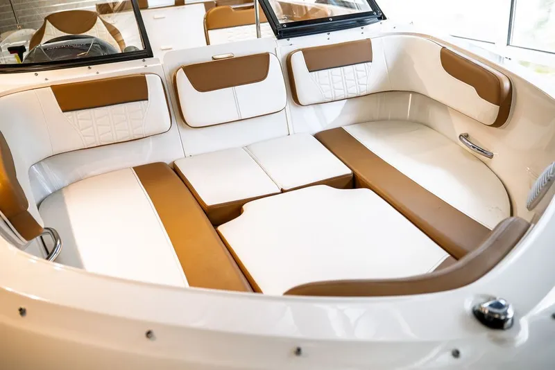 Slide: The Image of Bayliner VR5 Bowrider I/O 2020 - 2