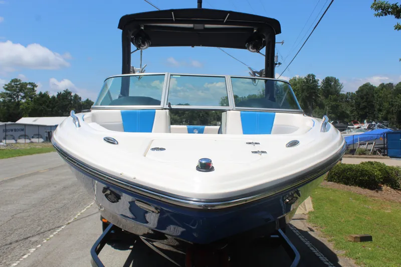 Slide: The Image of Chaparral 23 H20 SURF 2019 - 4