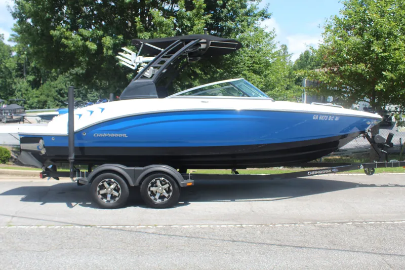 Slide: The Image of Chaparral 23 H20 SURF 2019 - 6