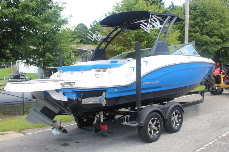 Slide: The Image of Chaparral 23 H20 SURF 2019 - 7