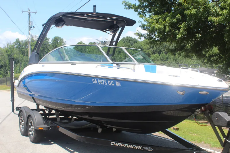 Slide: The Image of Chaparral 23 H20 SURF 2019 - 8