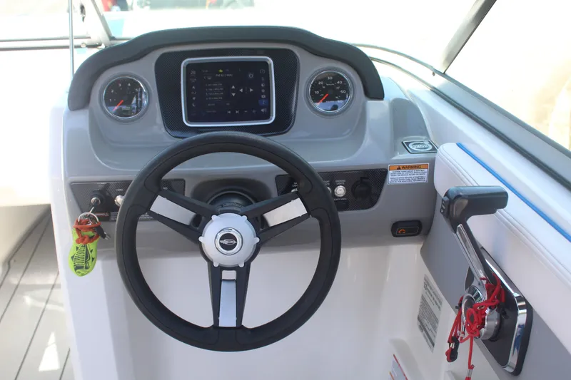 Slide: The Image of Chaparral 23 H20 SURF 2019 - 9