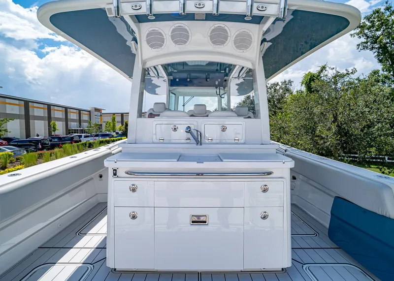 Slide: The Image of HCB 42 Lujo 2021 - 13