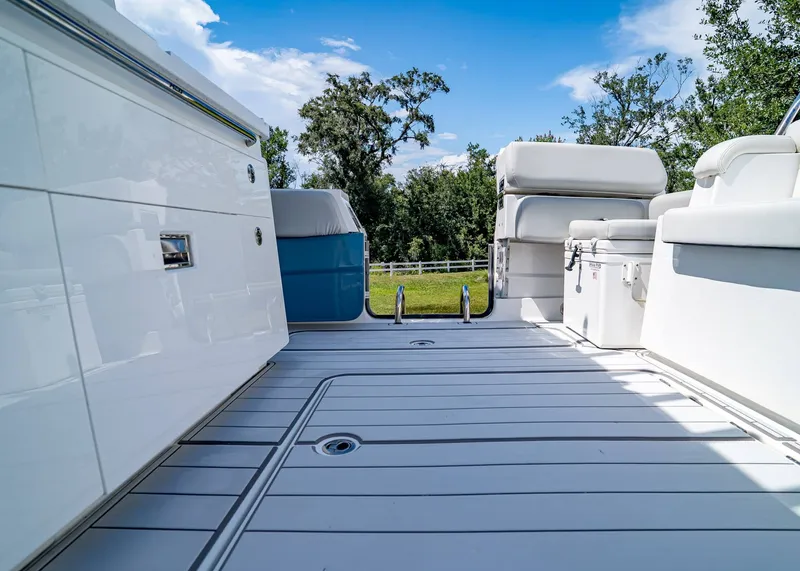 Slide: The Image of HCB 42 Lujo 2021 - 15