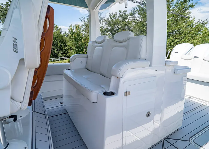 Slide: The Image of HCB 42 Lujo 2021 - 28