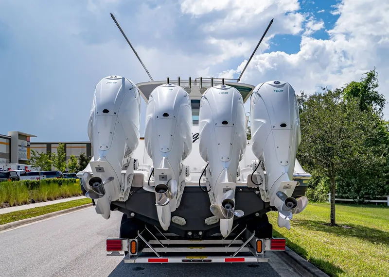 Slide: The Image of HCB 42 Lujo 2021 - 5