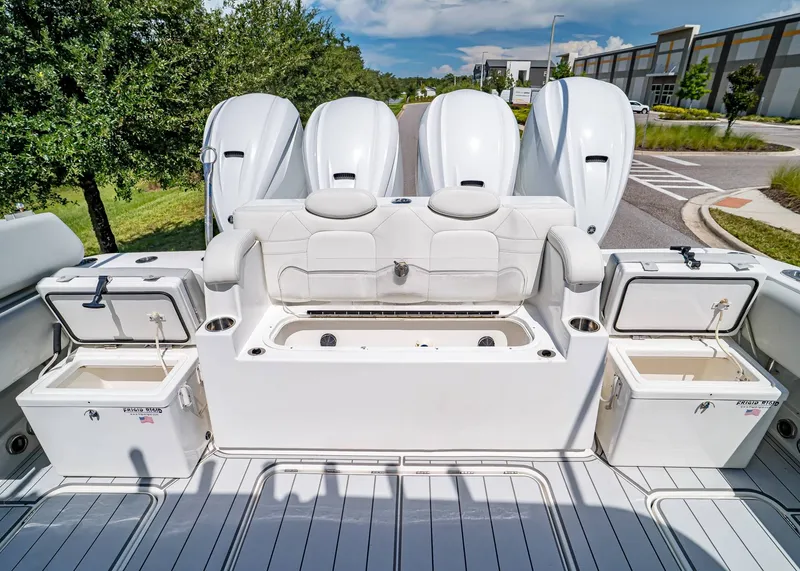 Slide: The Image of HCB 42 Lujo 2021 - 9