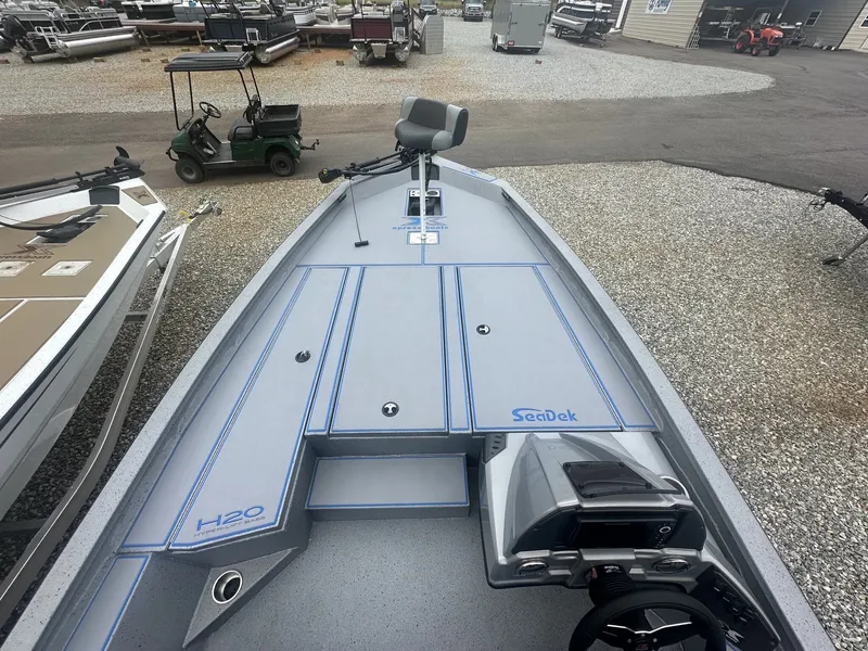 Slide: The Image of Xpress Hyper-Lift Bass Series H20 2026 - 8