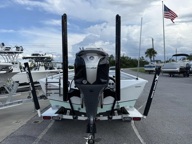 Slide: The Image of Xpress X23B Bay Lounge 2026 - 6