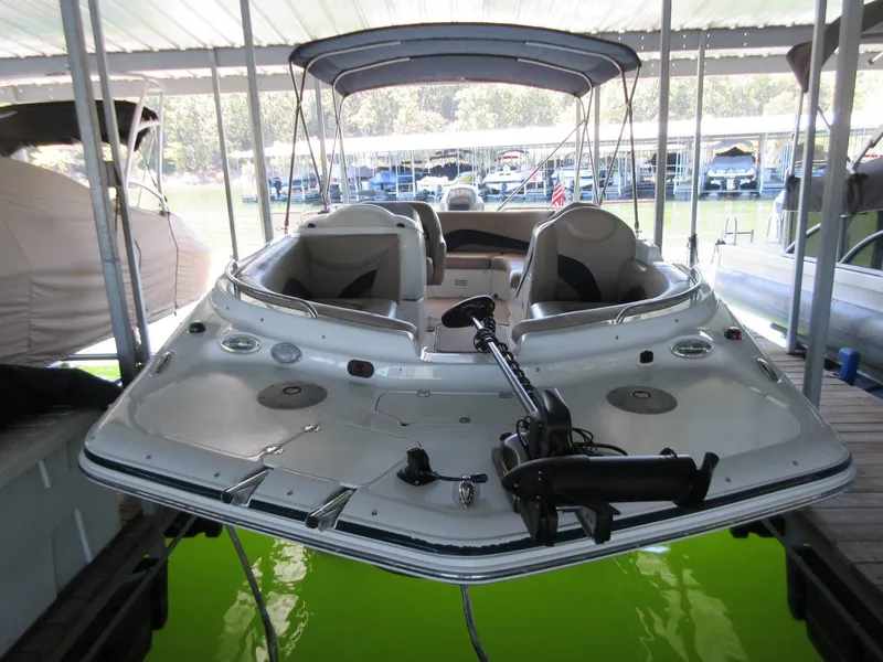 Slide: The Image of Hurricane 202 Sundeck Sport 2015 - 4