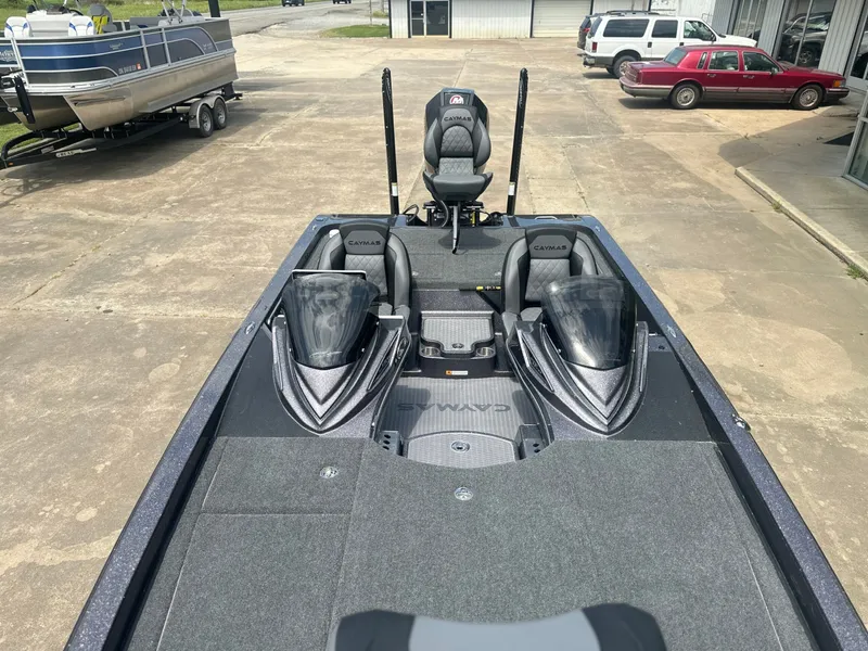 Slide: The Image of Caymas CX 21 PRO 2025 - 8
