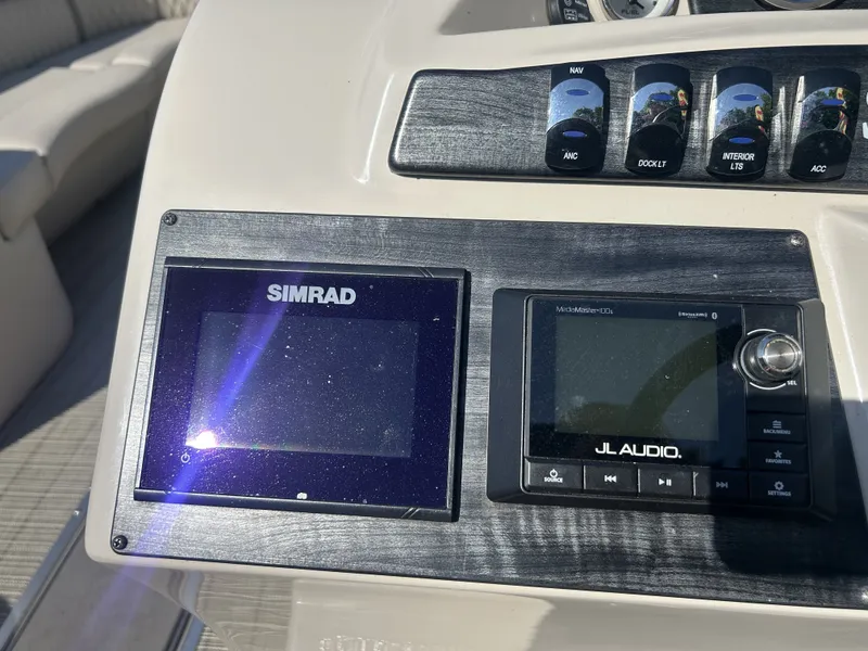 Slide: The Image of Brunswick Boat Group HSUN24 2018 - 11