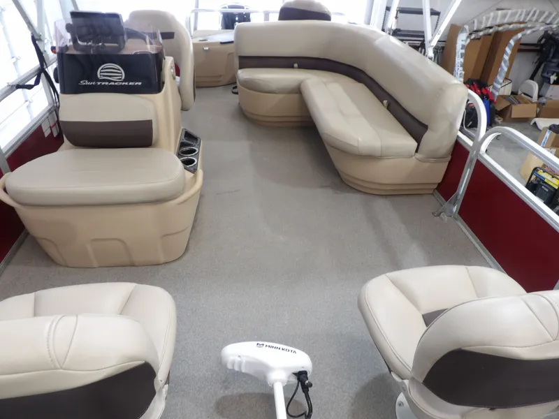 Slide: The Image of Sun Tracker 18 Bass Buggy 2019 - 24