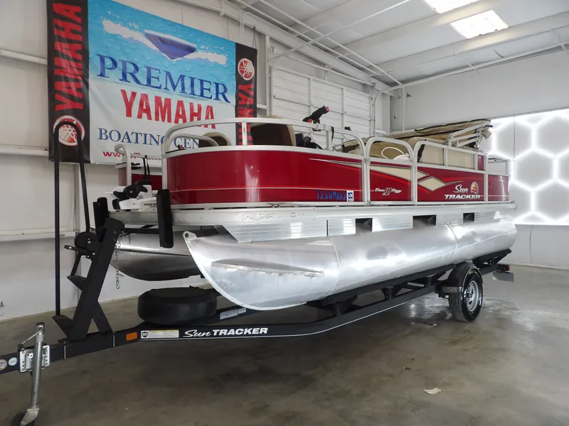 Slide: The Image of Sun Tracker 18 Bass Buggy 2019 - 3