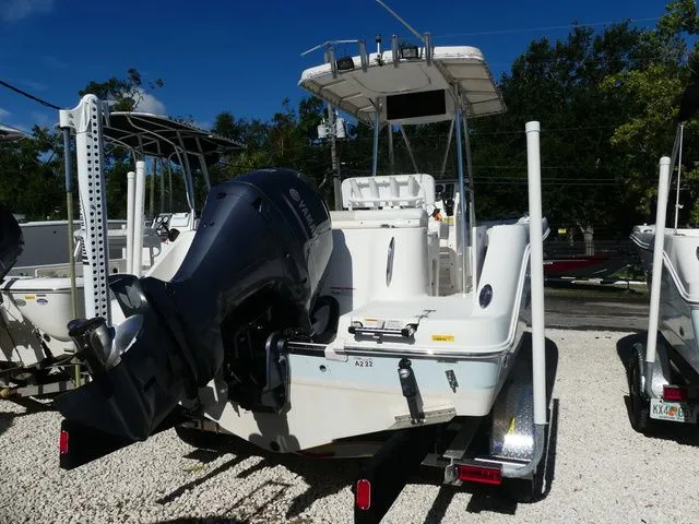 Slide: The Image of Robalo R222 2015 - 4