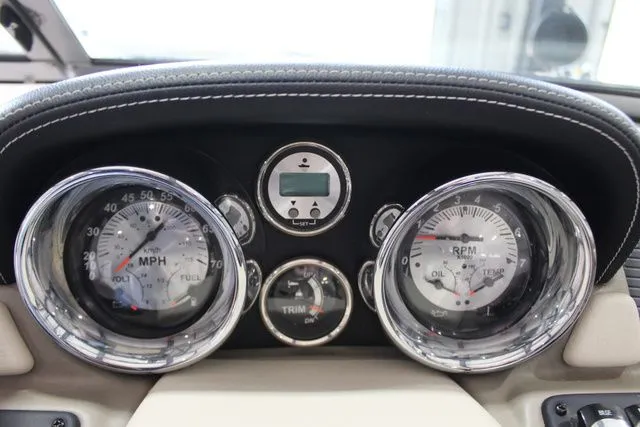 Slide: The Image of Crownline Boats 215 SS 2017 - 22