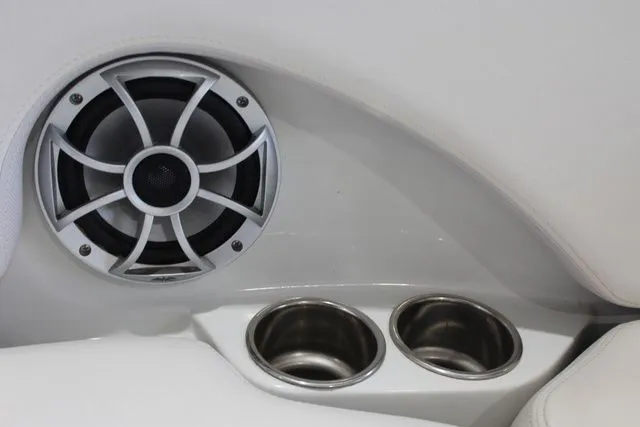 Slide: The Image of Crownline Boats 215 SS 2017 - 27