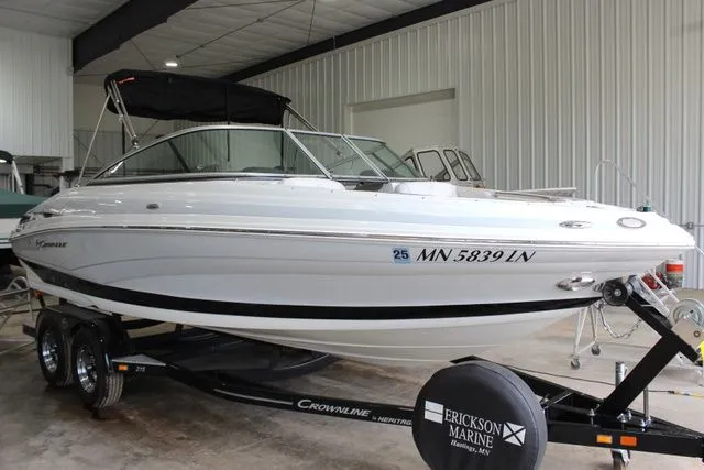 Slide: The Image of Crownline Boats 215 SS 2017 - 3