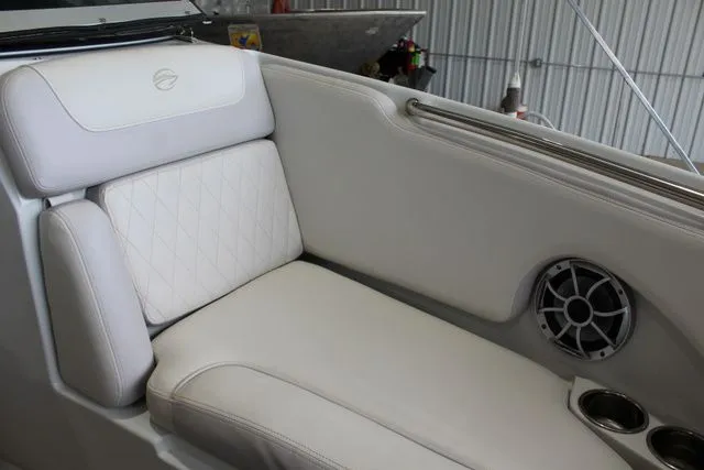 Slide: The Image of Crownline Boats 215 SS 2017 - 31