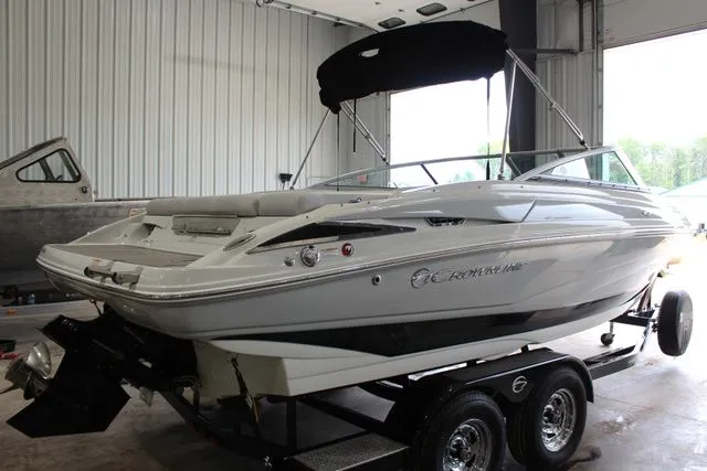 Slide: The Image of Crownline Boats 215 SS 2017 - 4