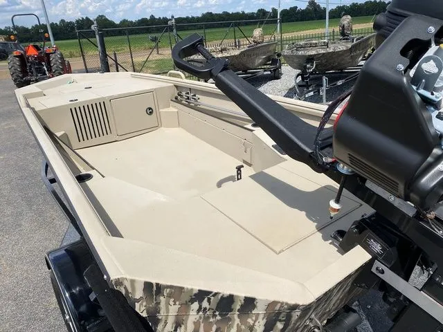 Slide: The Image of Excel Eclipse 15' 2024 - 7